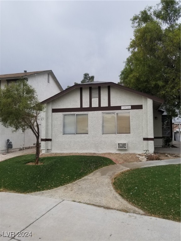 Photo - 1936 St Lawrence Dr House