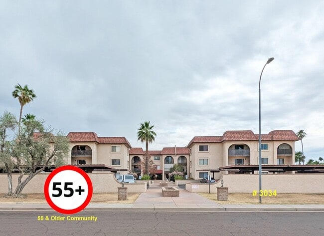 Photo - 3033 E Devonshire Ave Condo