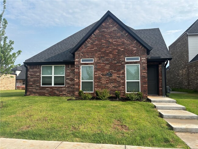 Building Photo - 3101 SW Lovely Ln