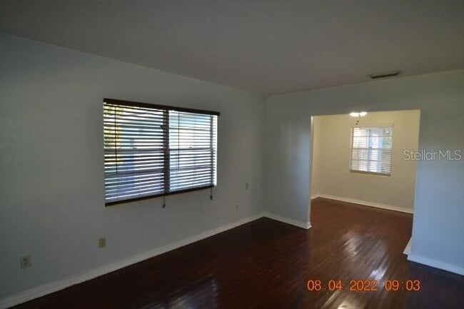Photo - 2801 Sanders Dr