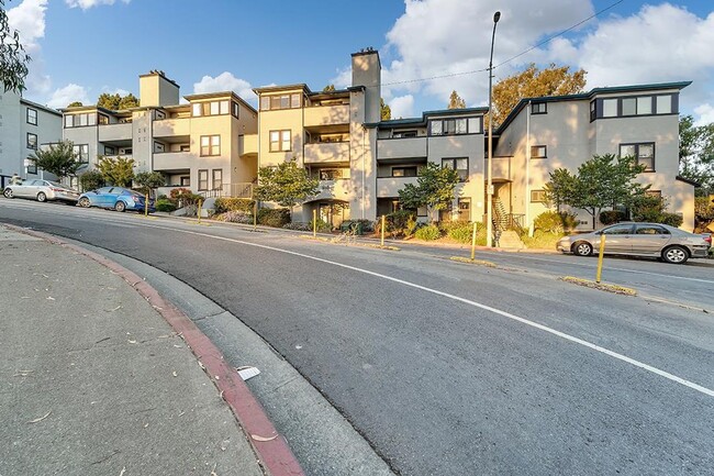Nor Cal Realty Inc, 2 Bedroom 2 bath Condo - Nor Cal Realty Inc, 2 Bedroom 2 bath Condo