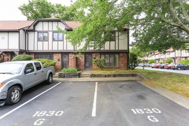 Building Photo - 1830 Ashborough Ct Unit G Rental