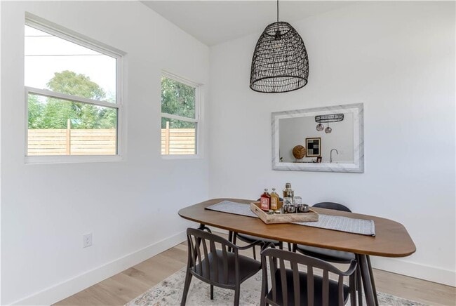 Photo - 4800 Vinson Dr Unit B