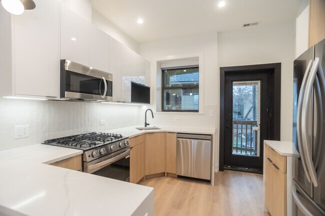 Photo - 3251 W Belden Ave