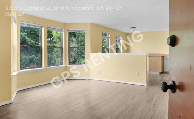 Photo - 5205 S Orchard St