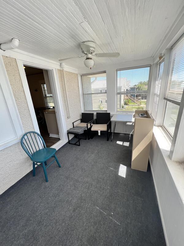 Photo - 1215 1/2 2nd Avenue SE - 1