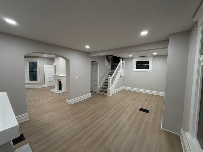 Photo - 551 Wilson Ave