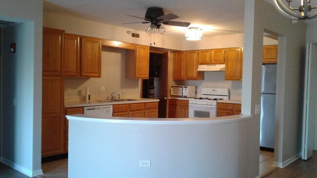 Photo - 2020 St Regis Dr Unit 305