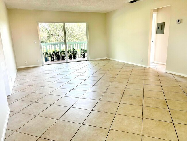 Photo - 421 S Lakeside Dr Unit 7