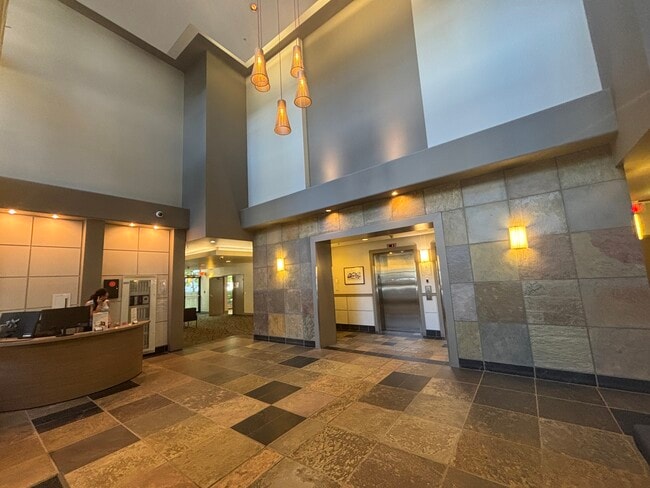 Photo - 1068 Hornby St