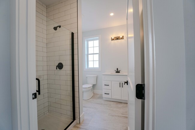 Photo - 468 Federal Rd