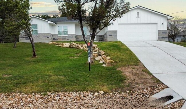 Photo - 5102 Moss Point