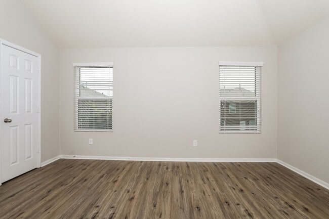 Photo - 16738 N Gull Dr