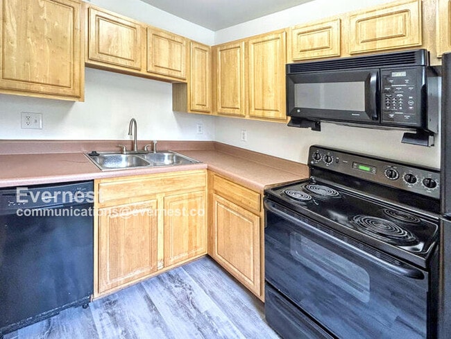 Photo - 3510 E Richmond Rd Unit 9