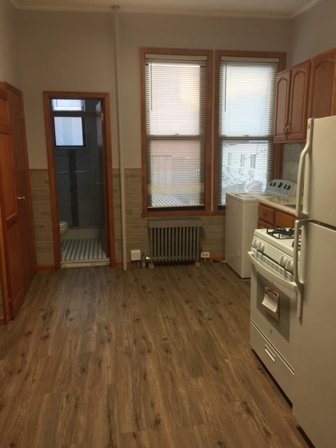 Eat in Kitchen - 170 Throop Ave Apartments Unit 2B