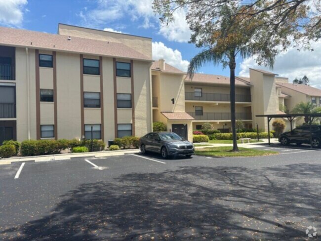 Building Photo - Gorgeous 2BR/1BA Condo in Cross Creek Gol...