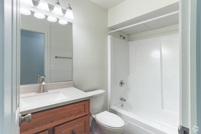 1 BR, 1 BA - 625 SF