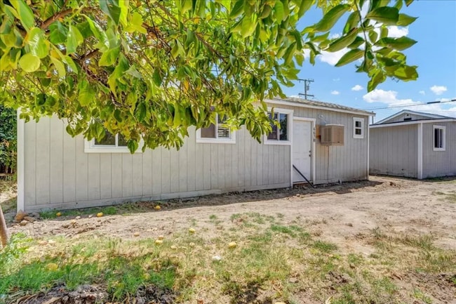 Building Photo - 665 Market Rental