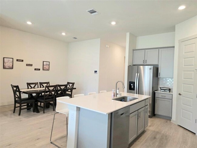 Photo - 2041 Rosin Jaw Walk