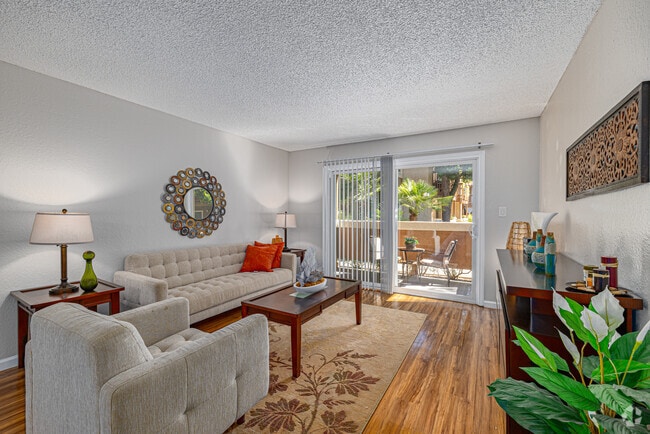 2BR, 2BA - 969SF - Living Room