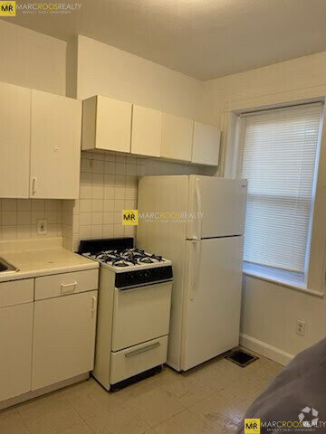 Building Photo - 756 Huntington Ave Unit 4 Rental