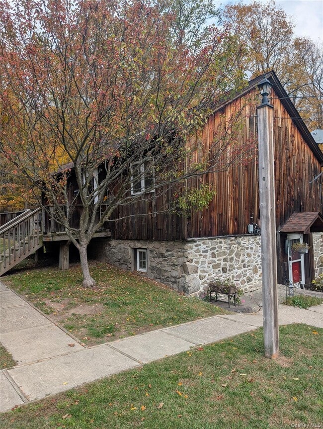 Photo - 84 Foster Rd