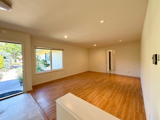 Photo - 943 N Patterson Ave