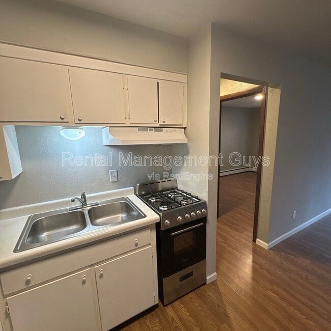 Building Photo - 3643 N Penn Ave Unit 10