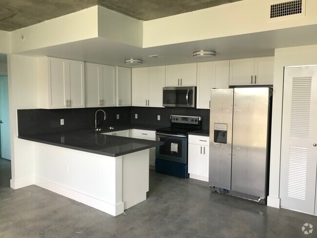 Building Photo - 4332 W Flagler St Unit 101 Rental