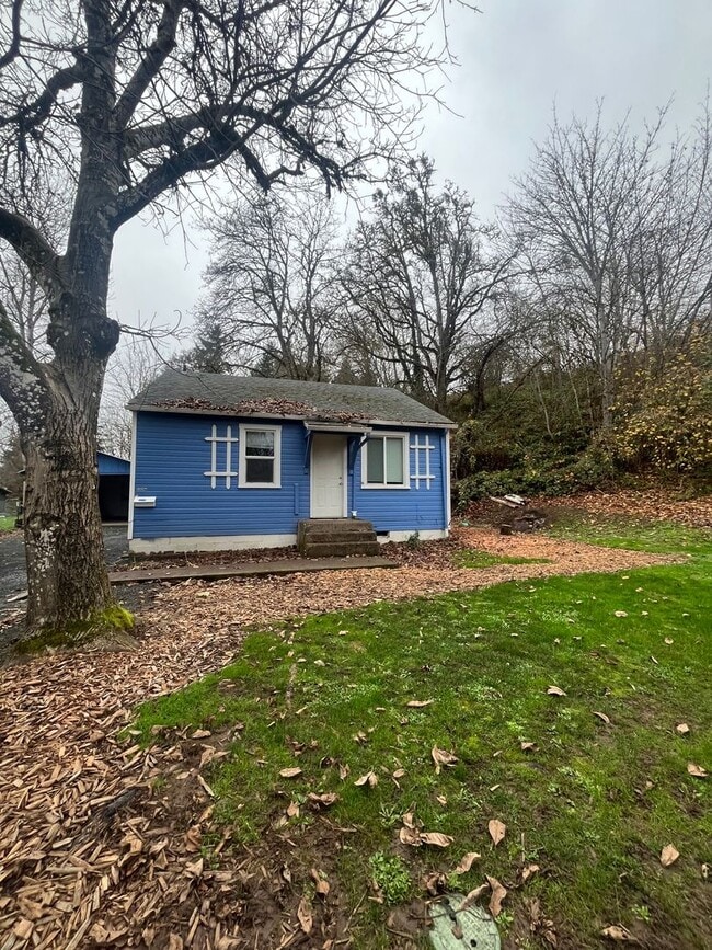 Building Photo - 2-Bedroom 1-Bathroom home in Cottage Grove!