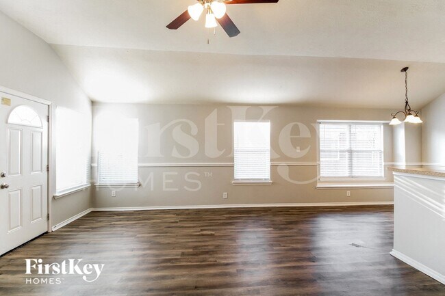 Photo - 21554 Kings Bend Dr