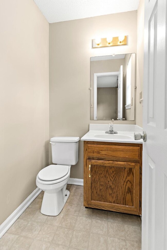 Building Photo - 1805 Colt Dr