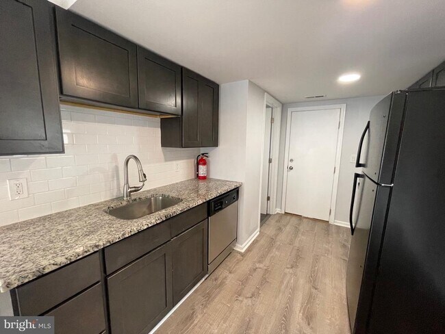 Photo - 1013 Anchor Way