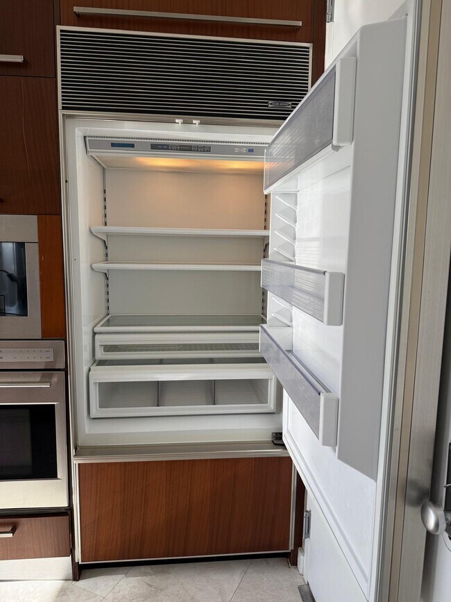 Photo - 15901 Collins Ave Unidad 3505