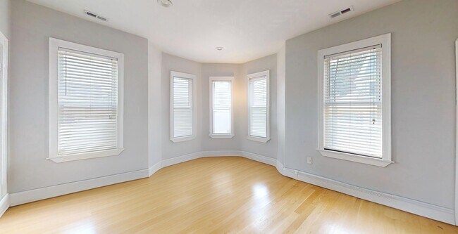 Photo - 166 Boylston St