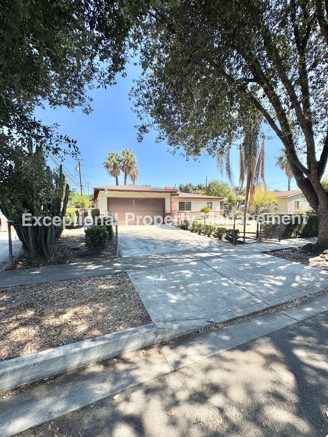 Building Photo - Great 3 bed 2 bath home