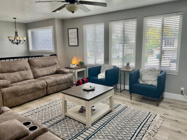 Photo - 1212 E 8280 S Unidad ID1249902P