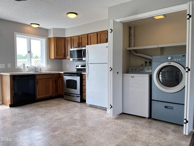 Photo - 24 Reservoir Rd