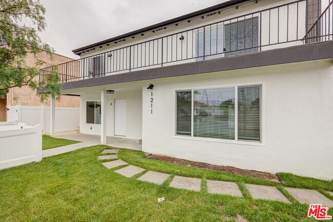 Building Photo - 1211 Beryl St Unit A Rental