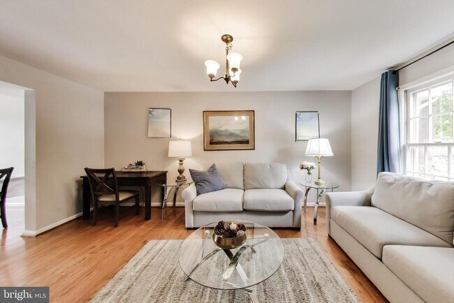 Photo - 10075 Maple Leaf Dr