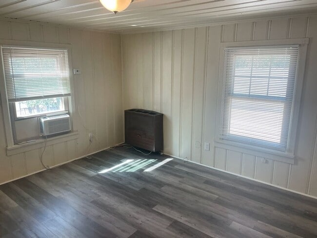 Photo - <b>Quaint Sparks Studio<br><br> Unit 615 18Th Street