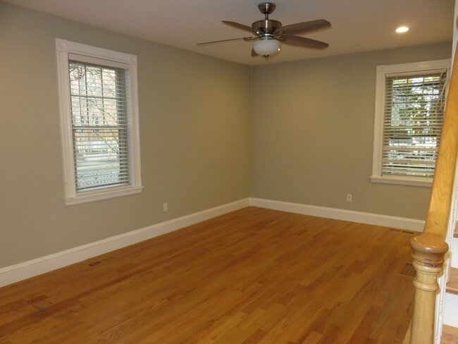 Photo - 192 Willow St