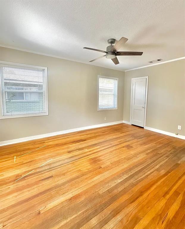 Photo - 2712 Windsor Rd