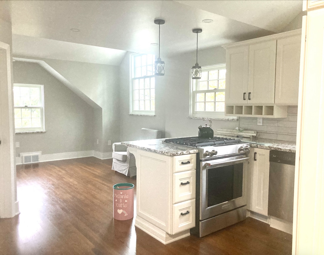 Open concept living area - 5601 Dunmoyle St (Pittsburgh, PA)