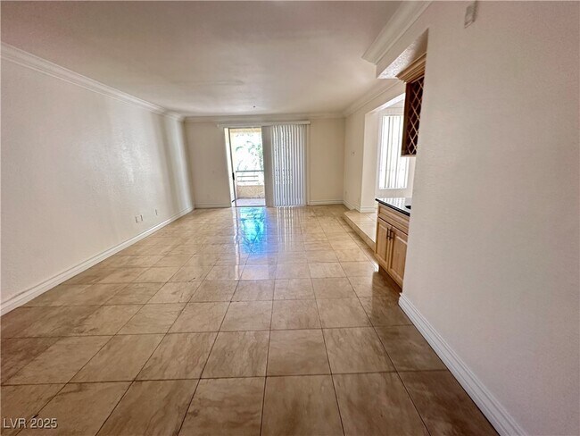Building Photo - 270 E Flamingo Rd Unit 237
