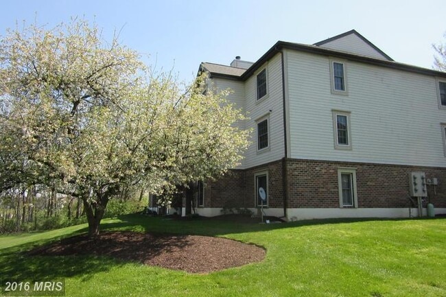 Photo - 815 Stratford Way Unit M