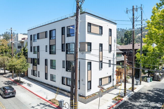 Building Photo - Special Promo! Private Bed near UC Berkeley! Rental