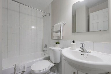 Photo - Sherwood Apartments