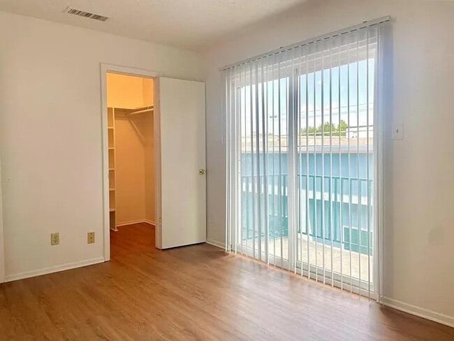 Building Photo - 2707 Windswept Cove Unit 101 Rental