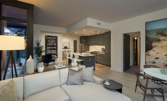 693 Peachtree St NE Unit 5E